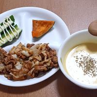 お一人様の晩御飯
回鍋肉
きゅうりスティック
かぼちゃ
コーンクリームスープ
ご飯🍚